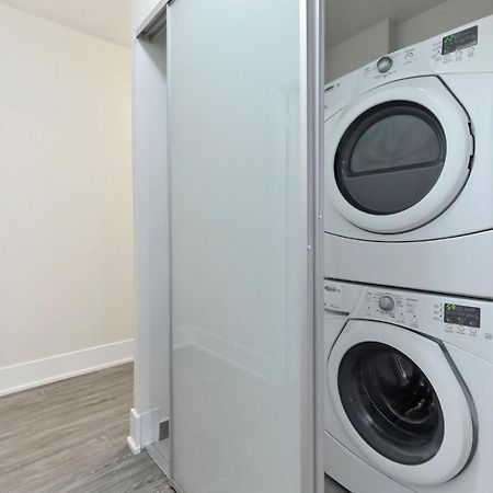 Delsuites - 300 Front Street - 30 Night Stays Toronto Eksteriør bilde