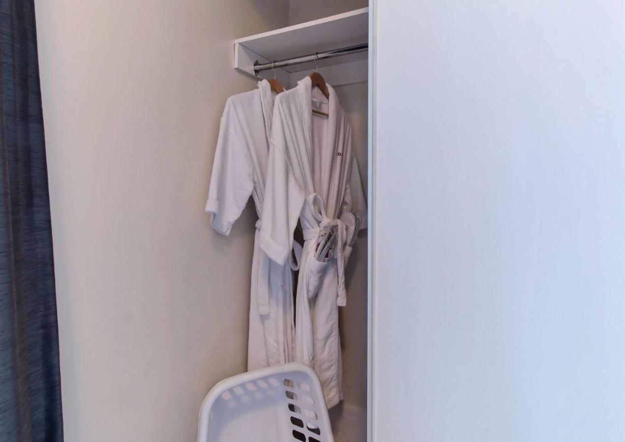 Delsuites - 300 Front Street - 30 Night Stays Toronto Eksteriør bilde